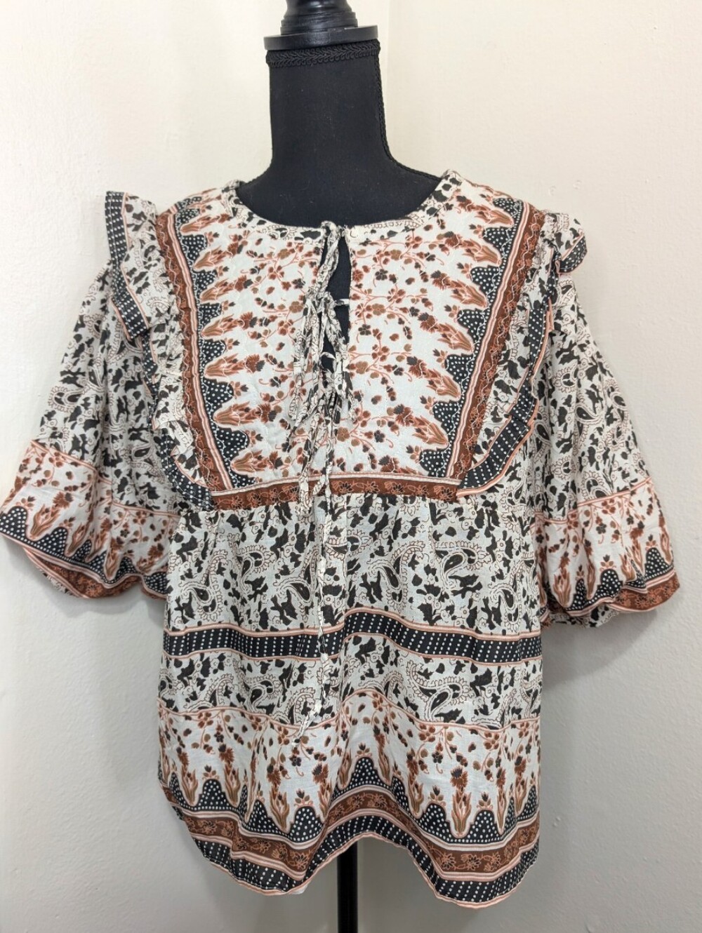 Calypso St. Barth Boho Resort Coastal Prairie Floral Embroidered Ruffle Top L